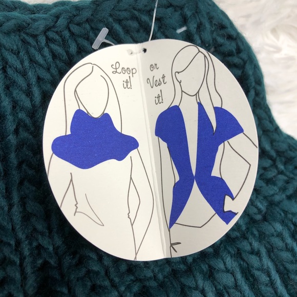 Green Chunky Knit Infinity Scarf Sweater Vest - Picture 8 of 8